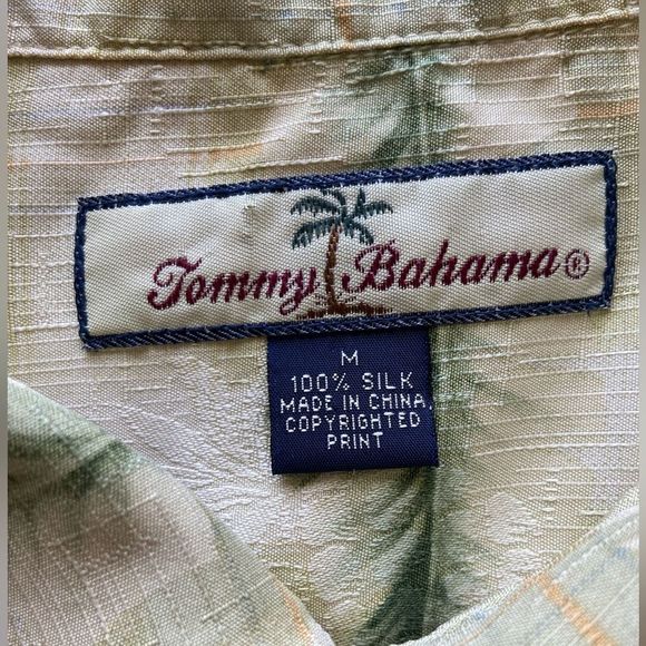 Tommy Bahama Set of Four Shirts 100% Silk Medium. - Picture 13 of 13